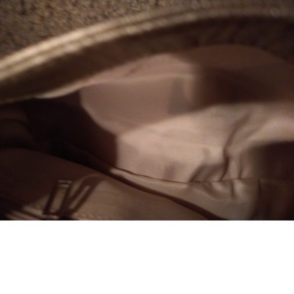 GUESS SMALL GOLD PURSE - SOME RHINESTONES - Picture 7 of 7